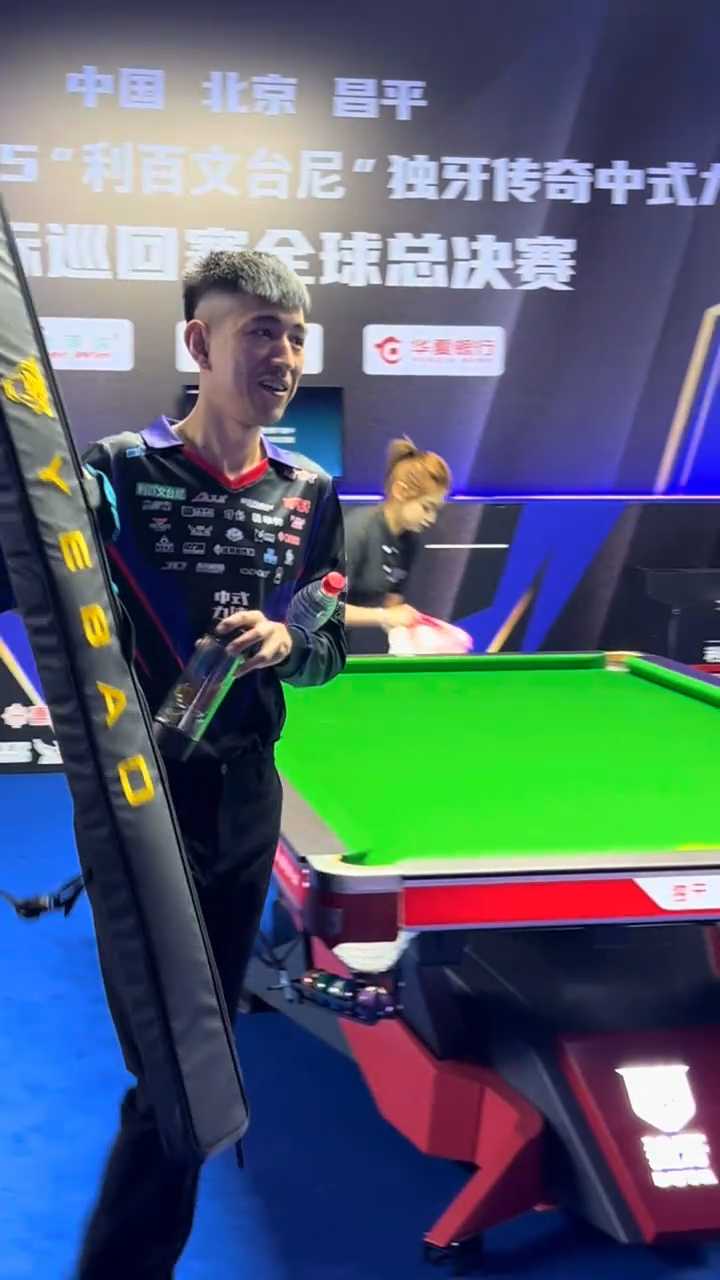 轻人投身篮 轻人投身篮