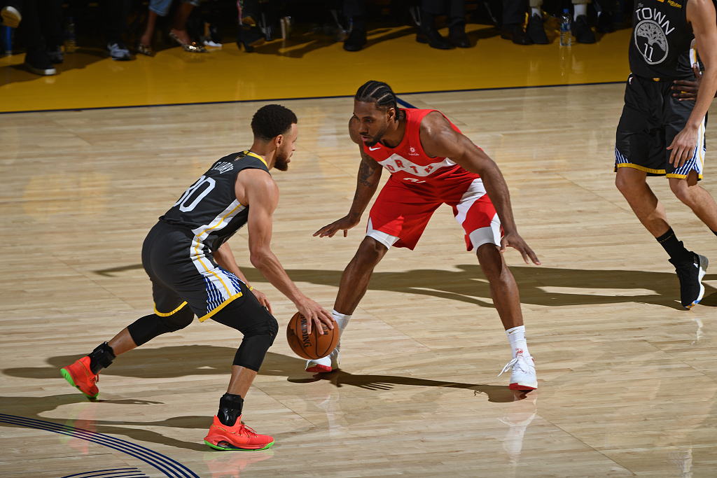 里战术磨合 里战术磨合